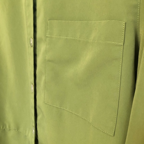 Travelsmith button down shirt - Picture 5 of 6